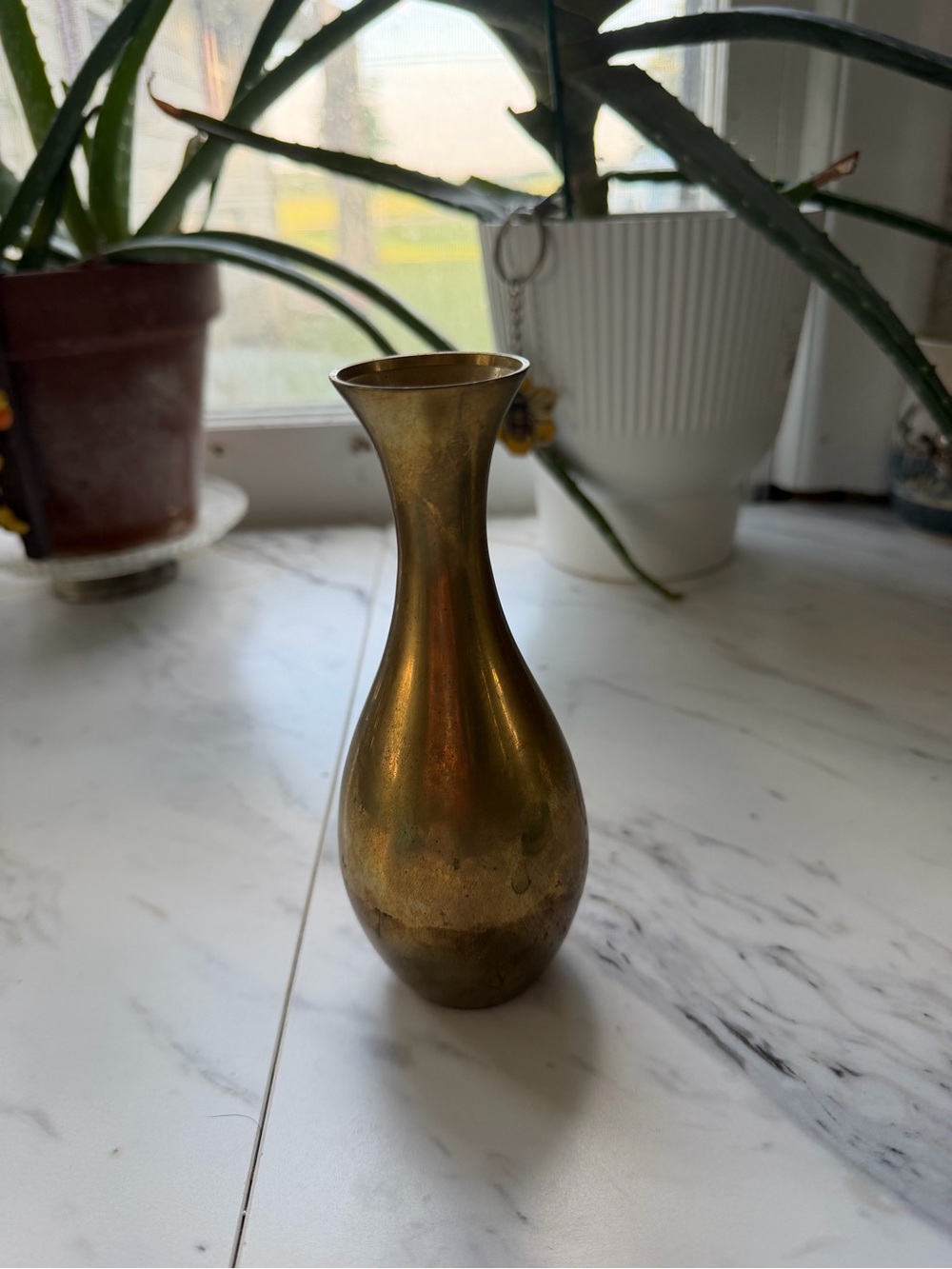 Brass Teardrop Bud Vase 6.5in